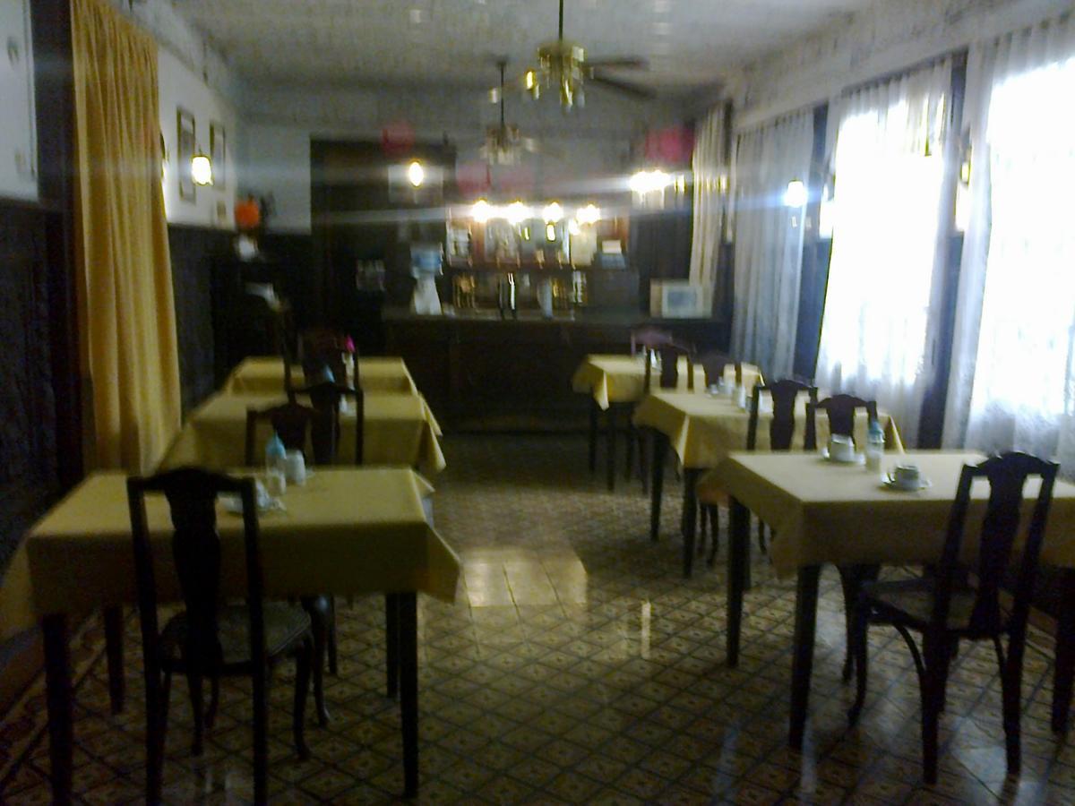 Hotel Plaza Tres Arroyos Exteriér fotografie